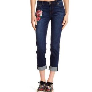 KUT from the Kloth Katy Boyfriend Petite Embroidered Roses Jeans Size 6P Blue